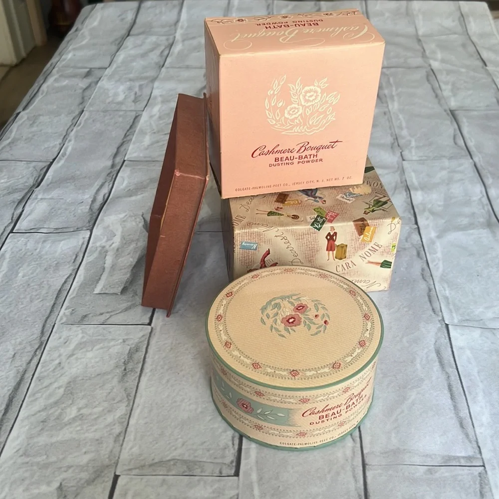 NIB CASHMERE BOUQUET BEAU-BATH DUSTING POWER By LANGLOIS Inc. Boston RARE FIND!